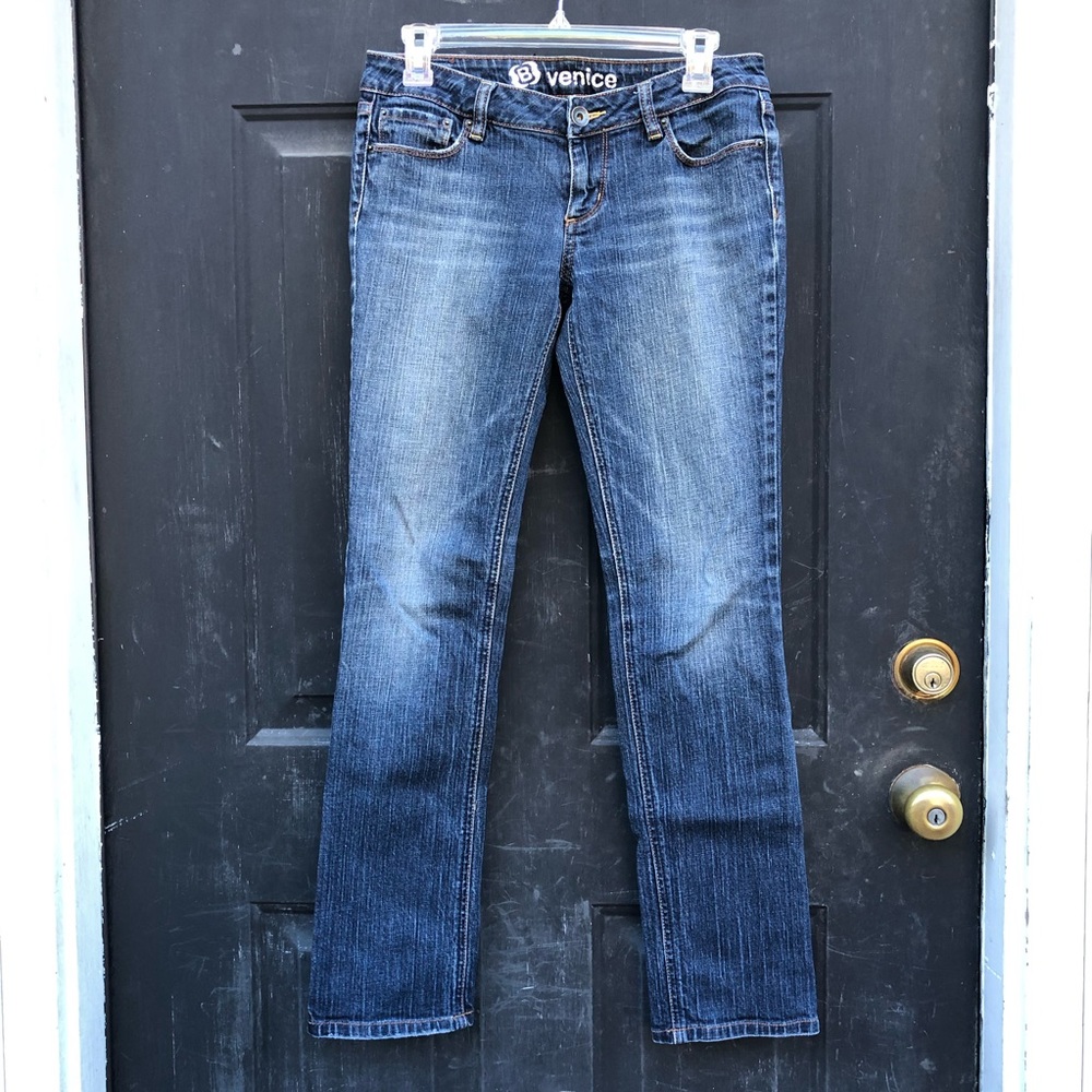 Women’s Dark Wash Skinny Jeans